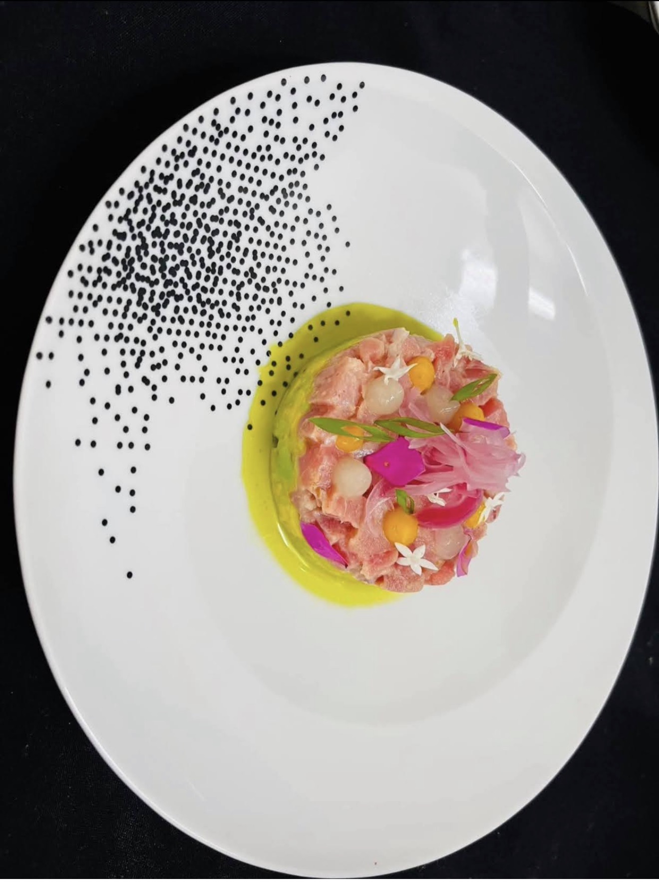 Tartar de atún, plato de autor por Yersson Sánchez